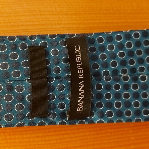 Banana Republic men's 100% silk tie - Picture 4 of 6